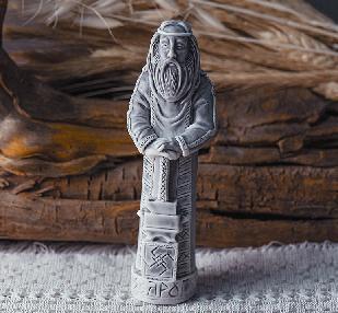 Кумир Бога Сварога. Литьевой мрамор. 12,5 см