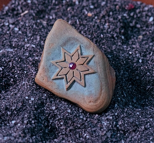 Каменная Реза Алатырь. Звезда с Гранатом