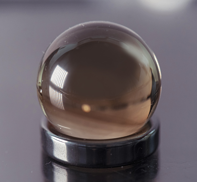 Раухтопаз. Магический каменный шар. 2-2,5 см - фото 1