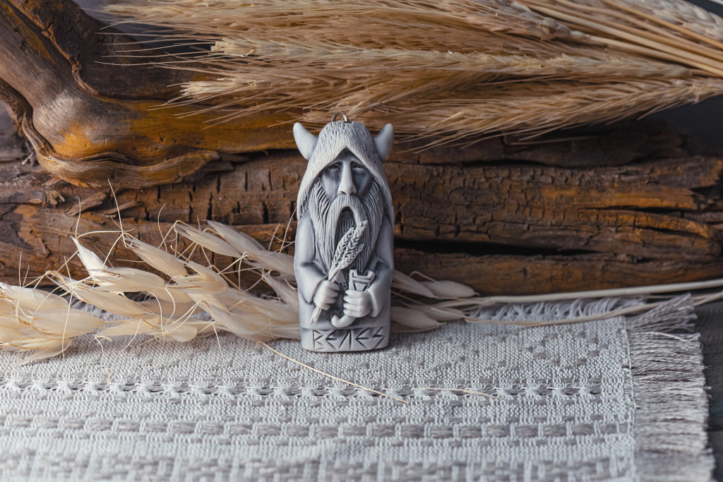 велес амулет из дерева. иван велес картины. велес мастер класс. талисман настенный "велес". велес мастер класс.