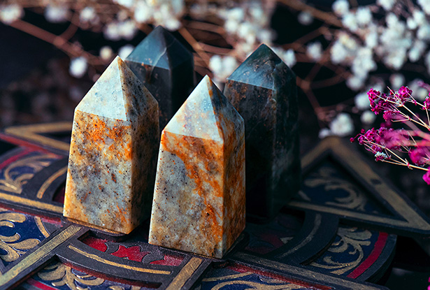 пирамиды севера, обелиск камень, магические камни, камни здоровье