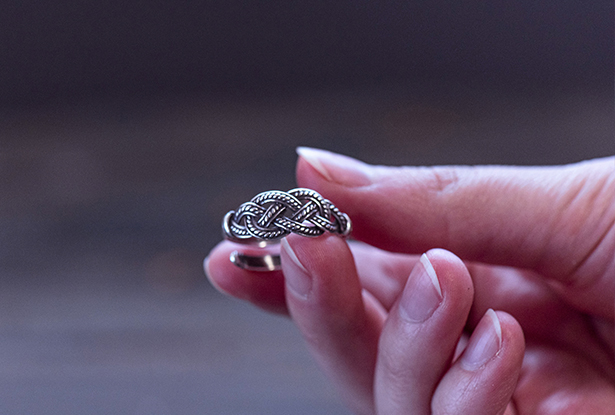 перстень серебряный, кольцо серебро купить, символ макошь, науз макошь, оберег на счастье, славянский оберег